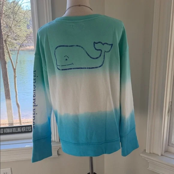 Vineyard Vines Women's Teal and White Ombre Sweatshirt, Medium, Like New - Picture 4 of 5